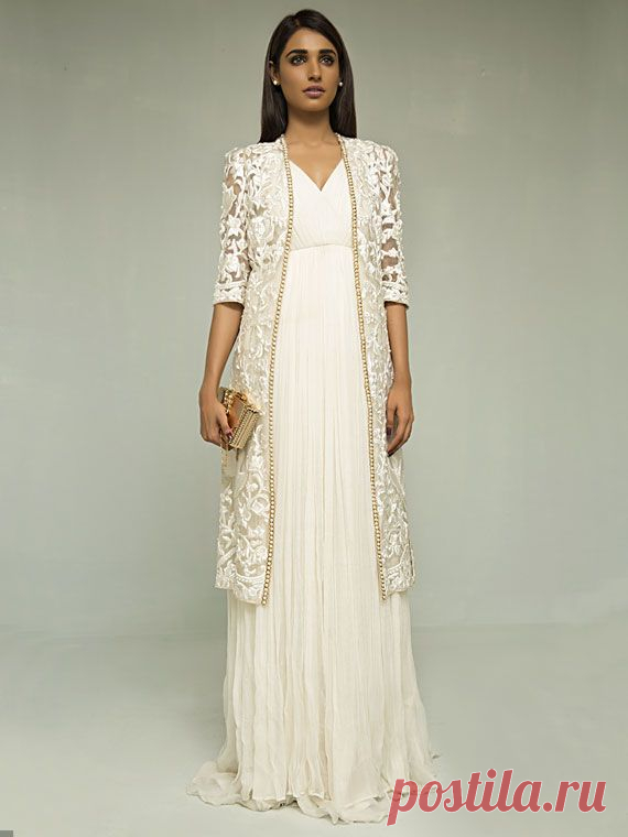 Clingy Chiffon Dresses All The Way To Sizzle At Any Do - Stylishwife