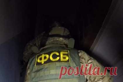 ФСБ пришла с проверкой к устроившему перформанс в поддержку ВСУ россиянину. Сотрудники ФБС пришли с проверкой к жителю Богдановича Свердловской области Максиму Глотову, автору фразы «ВСУ ждем в Кремле, будет весело». В начале сентября перед сотрудниками центральной городской больницы Богдановича Глотов устроил перформанс в поддержку ВСУ, после чего к нему пришли силовики.