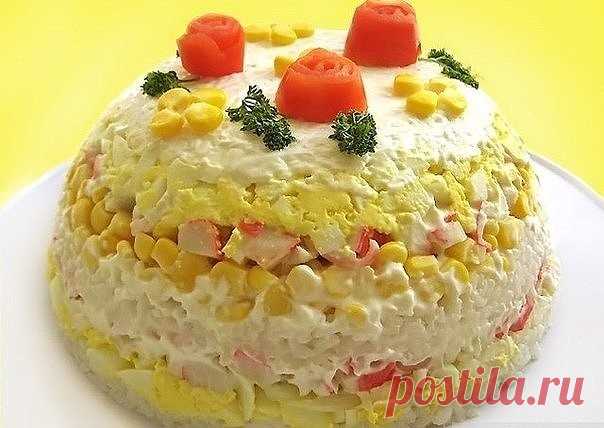 Салаты с крабовыми палочками (мясом)

1. Салат 