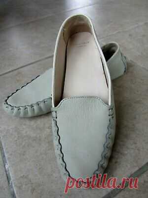 Cole Haan Womens Shoes Driving Mocs Leather Loafers Beige Size 8 B  | eBay TThey are a beige colored leather and are slip-ons. They are a size 8B. They are in very good condition and the soles look like they have not been worn at all.
