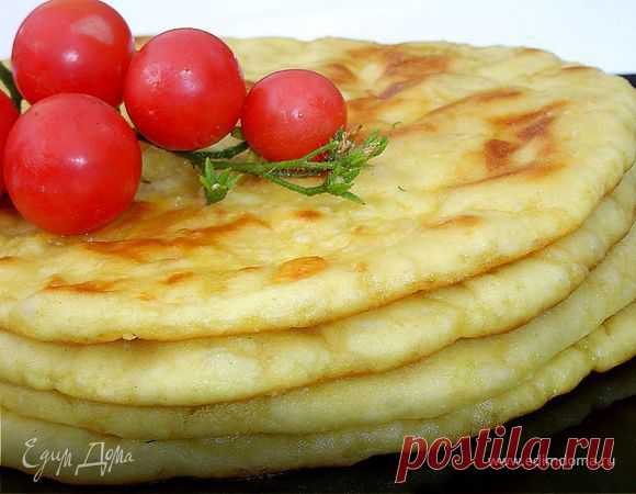 Хачапури. Ингредиенты: пшеничная мука, кефир, яйца куриные