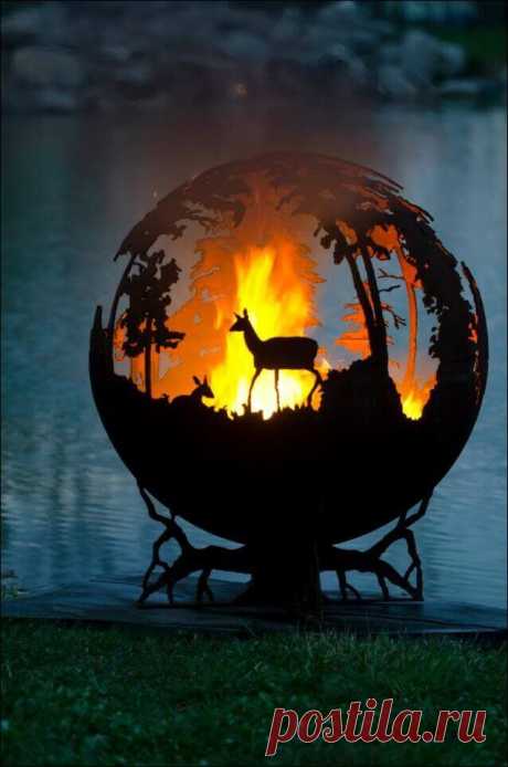 Дизайнерские огненные шары в саду ~ Planetalsad