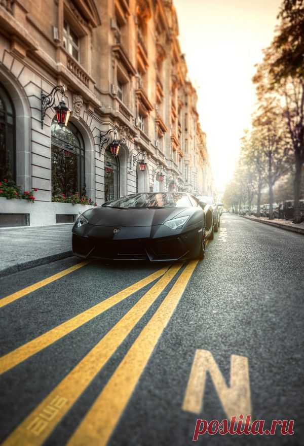 Lamborghini in Paris.