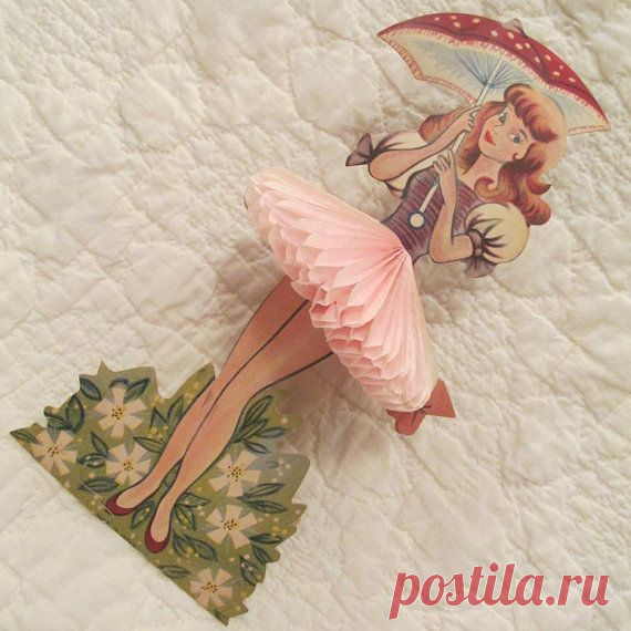 1950s Honeycomb Decoration