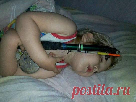 Дед сказал,что утром на рыбалку поедем!!!))