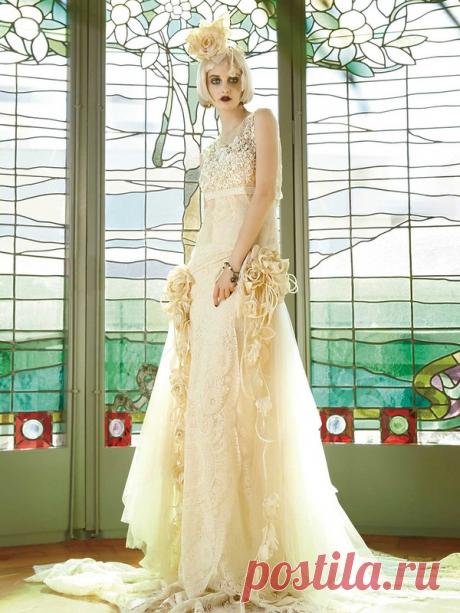 Свадебное платье с элементами ручного кружева