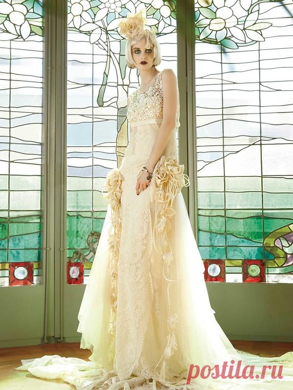 Свадебное платье с элементами ручного кружева