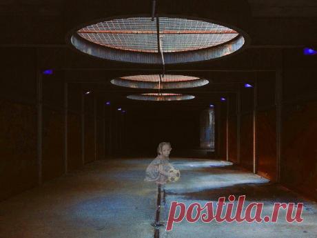 Призрак который разбудил маленькую Алёну и спас всю семью при пожаре
За окном проносились крупные хлопья липкого снега. Холодный ветер менял направление и кидал их то вверх, то вниз, то снова подбрасывал и уносил куда-то прочь. Вместе с ледяным ветром из Ольгиной души улетали последние клочки надежды на счастливое будущее. Шутка ли, в 27 лет остаться одной с троими детками. Без родителей, верных друзей и без […]
Читай пост далее на сайте. Жми ⏫ссылку выше