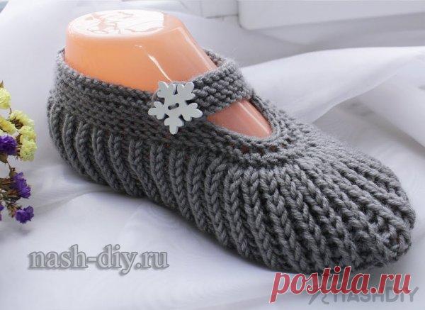 Вязаные тапочки спицами за пару вечеров