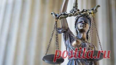 Журналистку Комлеву приговорили к 12 годам по делу об экстремизме. Кировский суд Уфы приговорил к 12 годам лишения свободы журналистку Ольгу Комлеву за участие в экстремистском сообществе. Читать далее