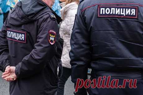 В Екатеринбурге осудили мать лишившейся жизни в ванне девочки. Суд в Екатеринбурге приговорил к одному году ограничения свободы 22-летнюю мать лишившейся жизни в ванной двухлетней девочки. Установлено, что подсудимая, находясь в состоянии алкогольного опьянения, посадила ребенка в ванну, открыла воду и ушла в другую комнату на 40 минут.
