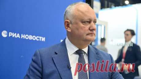 Додон призвал молдаван голосовать за любого кандидата, кроме Санду