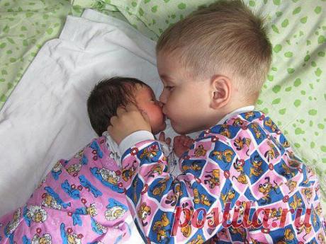 Подрастай скорей, играть будем вместе!