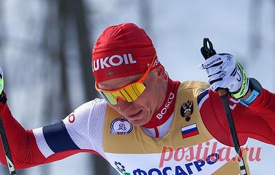 Большунова дисквалифицировали с гонки за толчок Бакурова. Инцидент произошел по окончании полуфинального забега в спринте на этапе Кубка России