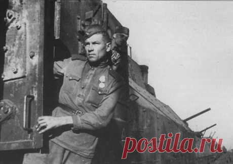 «Илья Муромец» против «Адольфа Гитлера» 4 июня 1944 года под Ковелем, крупным транспортным узлом Волынской области, произошло единственное лобовое сражение бронепоездов Второй Мировой войны, в котором участвовали легендарный советский «Илья…