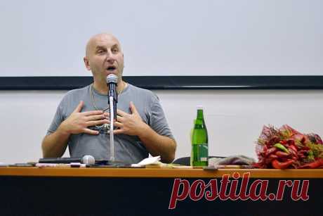«Стоит ли хвалить своего мужчину часто?» — мнение известного семейного психолога
Сатья Дас в одной из своих публичных консультаций Сатья Дас в одной из своих публичных консультаций «Если он делает что-то для тебя хорошее, то просто скажи ему спасибо. ОН ЗАЗНАЕТСЯ?! ГОРИ В АДУ, ТВАРЬ! Нет ни одного перехваленного мужчины в мире, никто их никогда не видел, но бабское поголовье страшно волнуется, что самая главная проблема […]
Читай пост далее на сайте. Жми ⏫ссылку выше