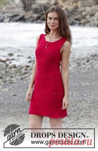 Платье Беладонна Стильное женское платье, связанное из хлопка крючком 4 мм. По бокам платья выполнены неглубокие разрезы, для этого сначала вяжутся детали переда...