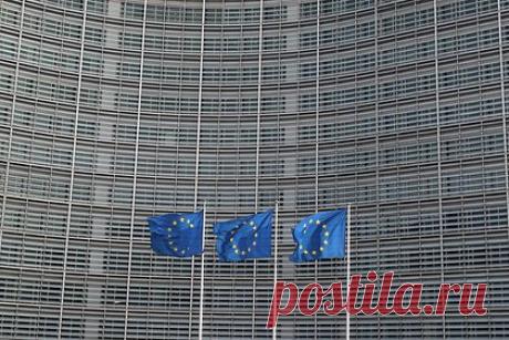 Еврозоне предрекли крах из-за энергетического кризиса в Германии. Еврозонe грозит крах из-за энергетического кризиса в ФРГ, заявила корреспондент Сабина Бепплер-Шпаль. Многих удивило то, что в ФРГ впервые за несколько десятилетий был зафиксирован дефицит торгового баланса. Бепплер-Шпал отметила, что политический истеблишмент ФРГ связывает все проблемы с ситуацией на Украине.