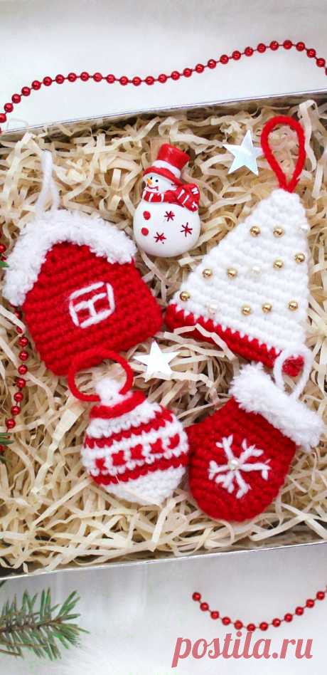 PDF Новогодние сувениры крючком. FREE crochet pattern; Аmigurumi toy patterns. Амигуруми схемы и описания на русском. Вязаные игрушки и поделки своими руками #amimore - Новый год, рождество, сувениры, ёлочное украшение.