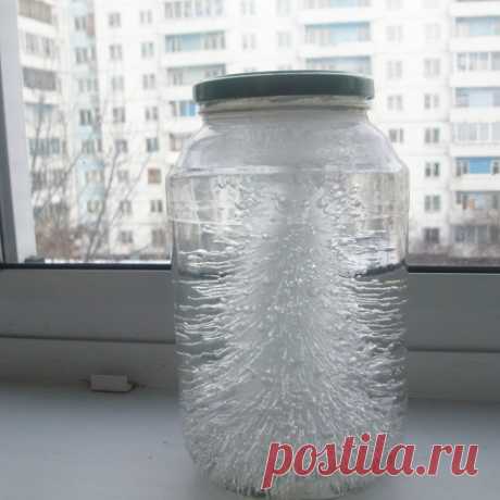 Почему замерзает вода