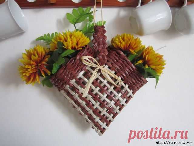 Приглашаю к сотрудничеству активных мамочек в декрете, желающих проводить время в интернете с финансовой пользой!!! 
Требование - доступ к интернету, время работы минимум 2 часа(в любое удобное для Вас время), ОГРОМНОЕ желание работать!!!! 
Вложений НЕ требуется!!! Торговли НЕТ!!! Обучение онлайн (Бесплатное!!!)