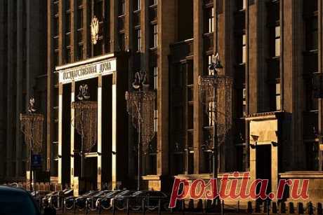 Песков объяснил принципы отставок и назначений в России. Отставки и назначения являются естественным процессом в выстраивании системы управления в государстве, не следует делать из них далеко идущих выводов. Об этом заявил пресс-секретарь президента России Дмитрий Песков. Он объяснил, что глава государства следует принципу выстраивания отлаженной коллективной работы.