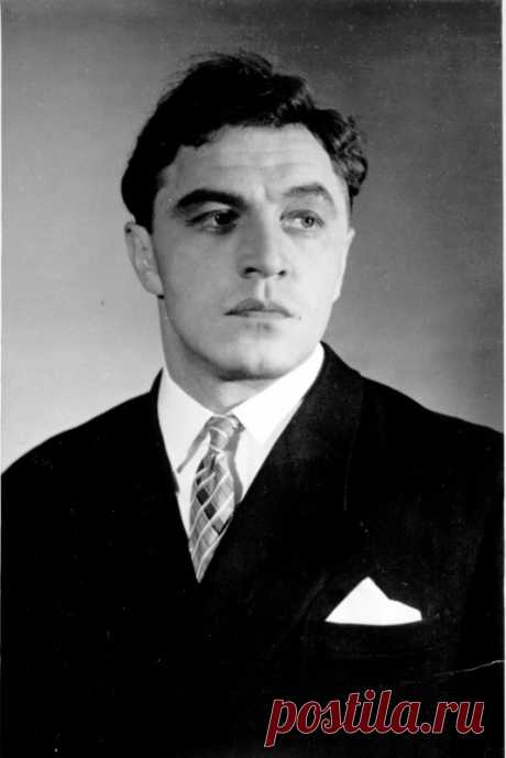 Михаил Ульянов, 20 ноября, 1927
 • 26 марта 2007
