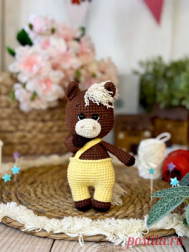 PDF Мини Лошадь крючком. FREE crochet pattern; Аmigurumi toy patterns. Амигуруми схемы и описания на русском. Вязаные игрушки и поделки своими руками #amimore - мини лошадь, лошадка из обычной пряжи, конь.