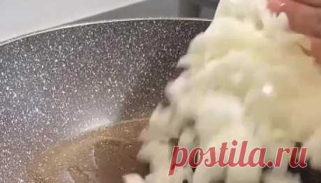 КАРТОФЕЛЬНАЯ ЗАПЕКАНКА 🥔Картофель-6шт 🥔Куриное филе-3шт 🥔Грибы... | Интересный контент в группе Просто похудеть