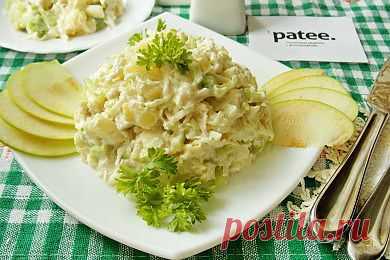 Салат с куриной грудкой, ананасом и яблоком - рецепт с фотографиями