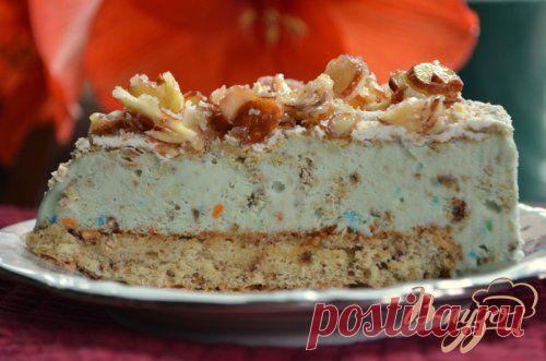 Миндальный хрустящий торт-мороженое.