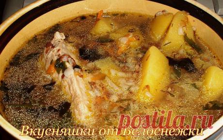 Мясной суп с гречкой.