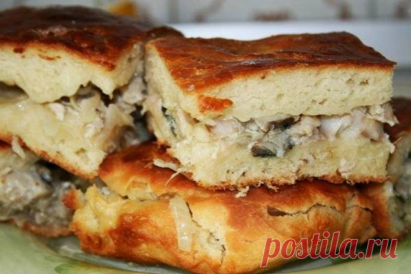 Рыбный пирог с консервами на скорую руку