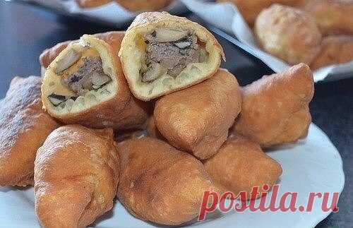 БЕЗДРОЖЖЕВЫЕ ПИРОЖКИ НА СМЕТАНЕ - МЯГКИЕ, СДОБНЫЕ, ВКУСНЫЕ!

Бездрожжевые пирожки на сметане - мягкие, сдобные, вкусные!

Хочу поделиться с вами рецептом 
