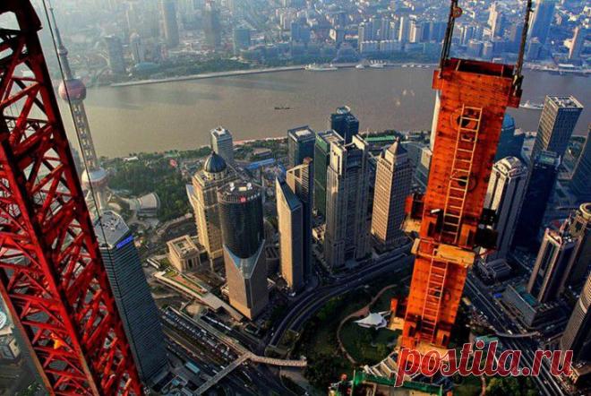 Шанхай глазами крановщика