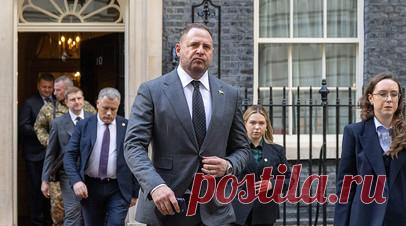 УП: Ермак добивался отставки главы СБУ Малюка до своего увольнения. Бывший глава офиса Владимира Зеленского Андрей Ермак добивался отставки руководителя Службы безопасности Украины Василия Малюка всю неделю до своего увольнения. Об этом сообщает «Украинская правда». Читать далее