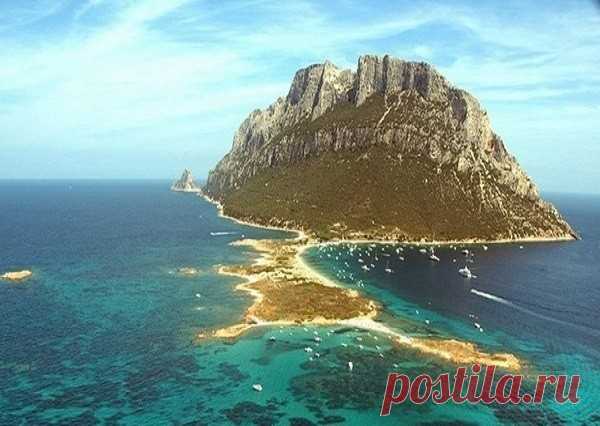 Крошечное королевство Таволара – остров-скала | Журнал 
