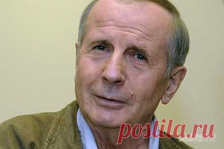 Технология уничтожения общества. Тут в "АиФ" статья Веллера была хорошая. Выкладываю. Антиутопия стала явью Как все советские дети, я был страшным интернационалистом и из книжек «Дети горчичного рая», «Хижина дяди Тома» и других знал, что самые лучшие люди на свете — это негры. Они лучше белых, потому что более трудолюбивые и…