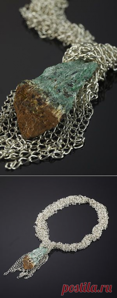 Кулон с фукситовым сланцем фукситом