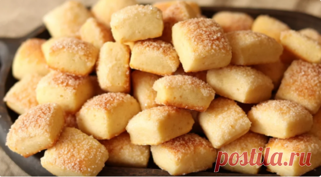 Очень простой и вкусный рецепт печенья на кефире за 20 минут Этот рецепт я люблю за его простоту, но несмотря на это, печенье получается мягким и безумно вкусным. Всего 20 минут, и вы можете пить чай с вкусненькими печенюжками.