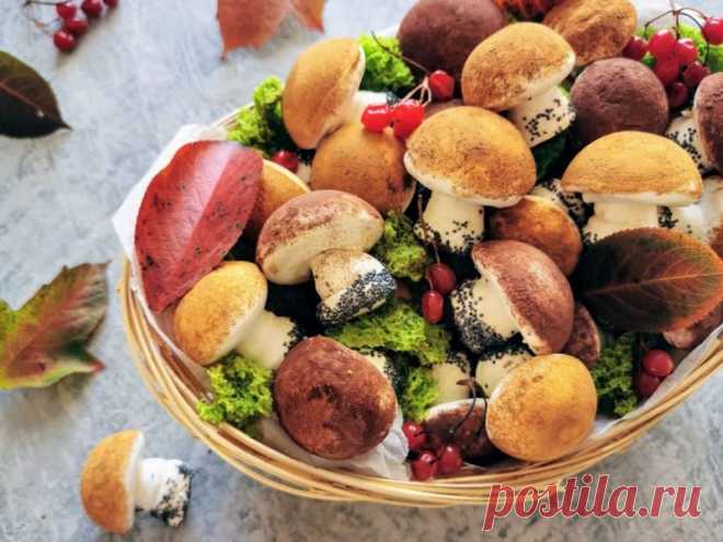 Как сделать зефирные грибы 🍄 рецепт - грибочки из зефира Просмотрев новые тренды в Инстаграм 🍂 вспомнила те самые зефирные грибочки, которые ела в детстве. Теперь выросла и решилась сделать 🍄 Грибы из зефира самостоятельно в домашних условиях! 🍁 За основу взяла рецепт классического яблочного зефира. Они вышли такие реалистичные) и милые, теперь можно ходить по грибы на кухню в любое время года. 🤭