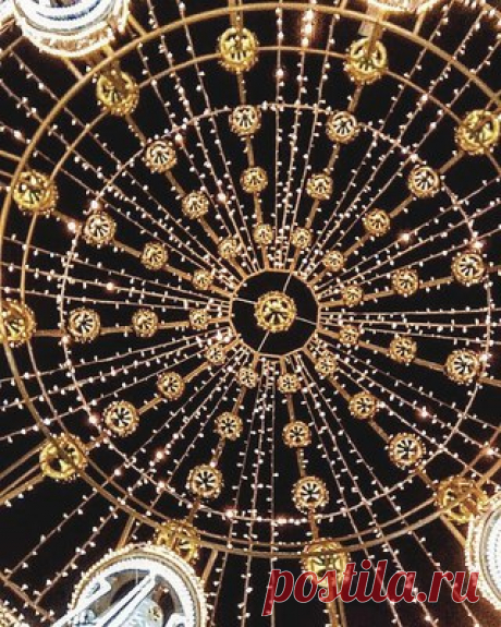 Новогодняя ротонда Дворцового моста