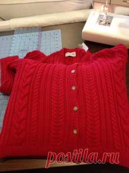 Делаем наволочку для подушки из ненужной кофты — Своими руками