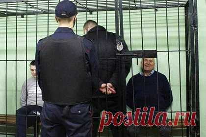 В Белоруссии начался новый суд над Тихановским. В суде в белорусском городе Жодино началось рассмотрение нового уголовного дела против оппозиционера Сергея Тихановского. Заседание носит характер выездного и проходит непосредственно в колонии, где он отбывает срок. Тихановского обвиняют в злостном неповиновении требованиям администрации исправительного учреждения.