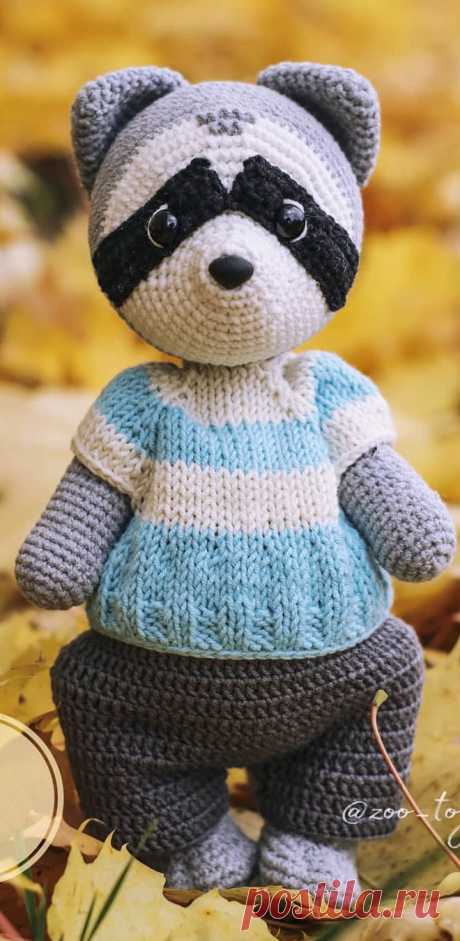 PDF Енот Зефир крючком. FREE crochet pattern; Аmigurumi doll patterns. Амигуруми схемы и описания на русском. Вязаные игрушки и поделки своими руками #amimore - енот, лиса, лисица, лисёнок, лисичка, енотик.