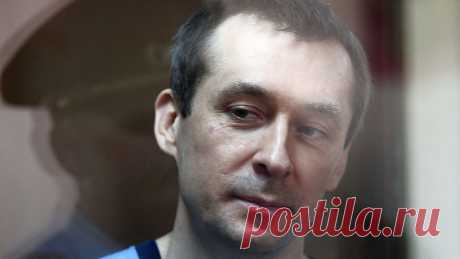 Экс-полковник МВД Захарченко отправлен в ШИЗО. Бывшего полковника МВД РФ Дмитрий Захарченко поместили в штрафной изолятор (ШИЗО) ИК-5 в Мордовии. Об этом сообщает &quot;Лента.ру&quot; со ссылкой на сообщение регионального управления ФСИН. Отмечается, что Захарченко будет отбывать ...