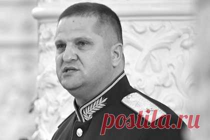 В Госдуме сообщили о гибели российского генерала при ракетном ударе ВСУ. Генерал-лейтенант Олег Цоков, занимавший пост замкомандующего Южного военного округа (ЮВО), погиб в результате ракетного удара Вооруженных сил Украины по Бердянску. Об этом сообщил депутат Госдумы Андрей Гурулев. Минобороны России информацию о гибели Цокова пока не комментировало.
