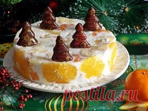 Торт новогодний с фруктами