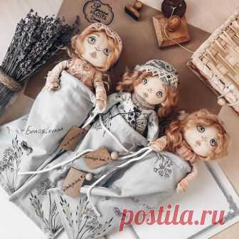 ⠀⠀⠀⠀⠀⠀Я безумно рада, что мои девчонки попали в добрые руки😊!
К полету на Кипр готовились три), а улетели 4!
⠀⠀⠀⠀⠀⠀Точки на карте мира, где живут мои работы увеличиваются😎.
⠀⠀⠀⠀⠀⠀Горжусь этим🙈.
Девчонок на продажу не осталось 🤷🏼‍♀️, надо шить.... Но пока не хочется. Образов новых нет...)