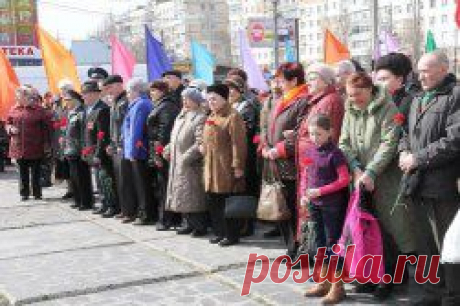 Жители Николаева возложили цветы к памятному знаку освободителям города
В городе корабелов прошел торжественный митинг, приуроченный к 71 годовщине освобождения города от фашистских оккупантов #памятный знак #освободитль #71 годовщина
https://www.0512.com.ua/news/780567